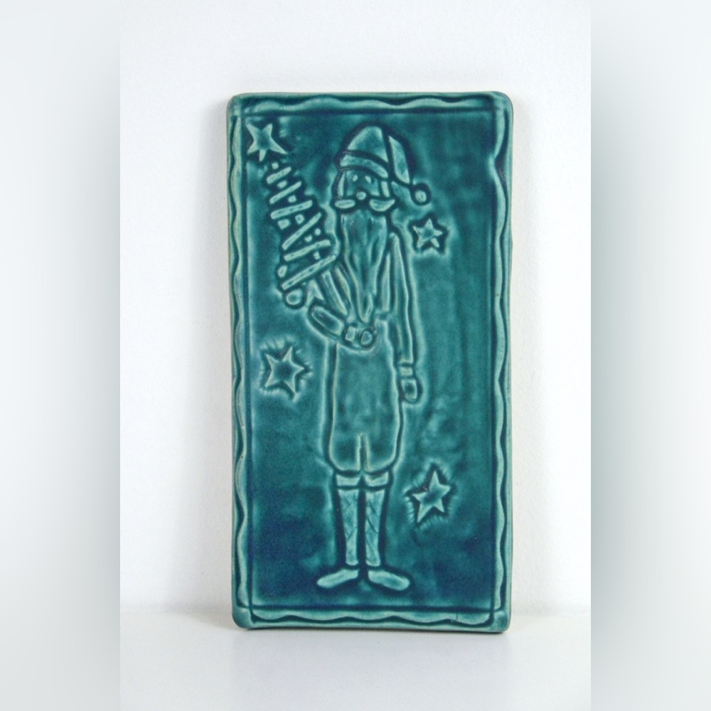 Tyge Tile Art Primitive Santa Hanging Tile